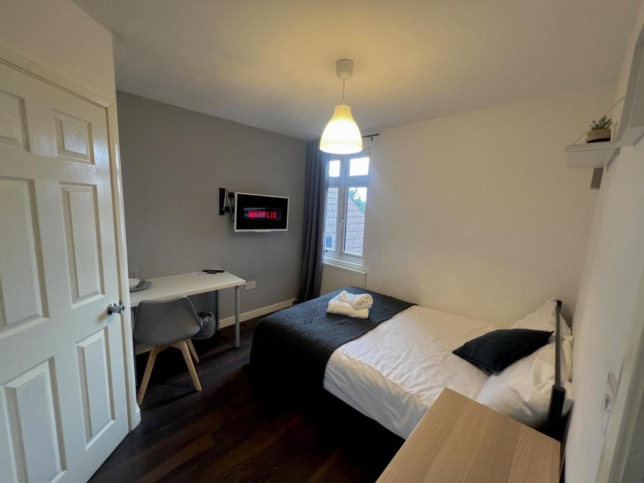 Deluxe Ensuite Double Room With Ensuite Coventry Exterior foto